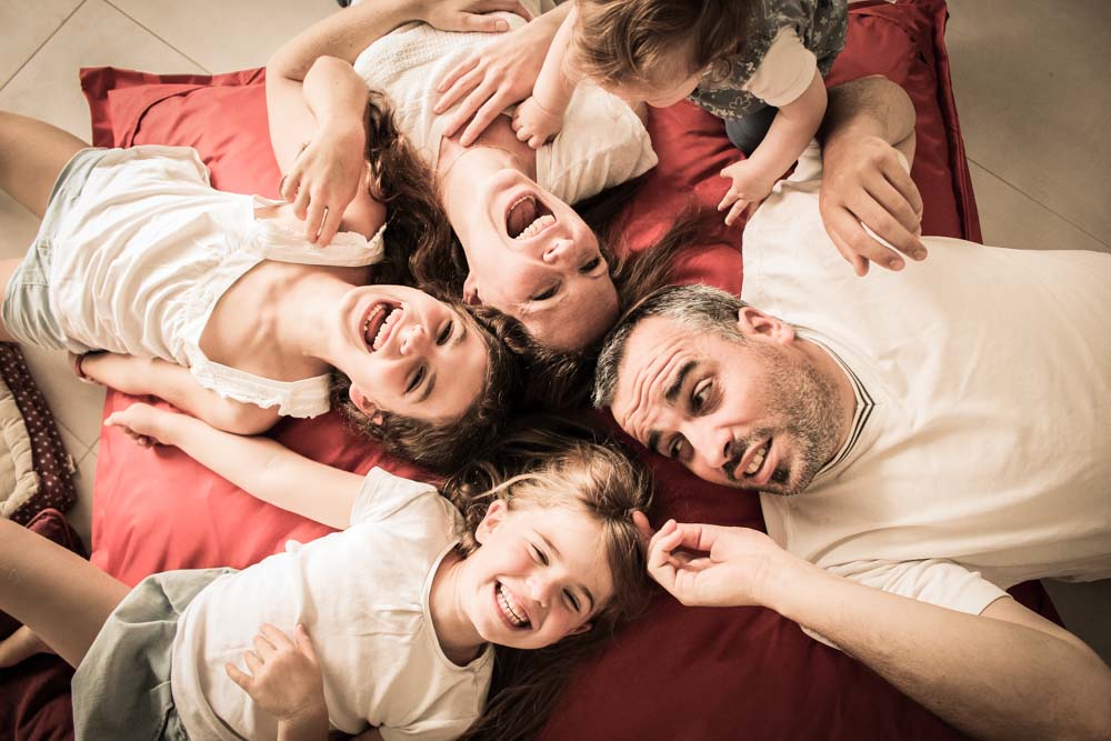 famille pleine de vie coussin