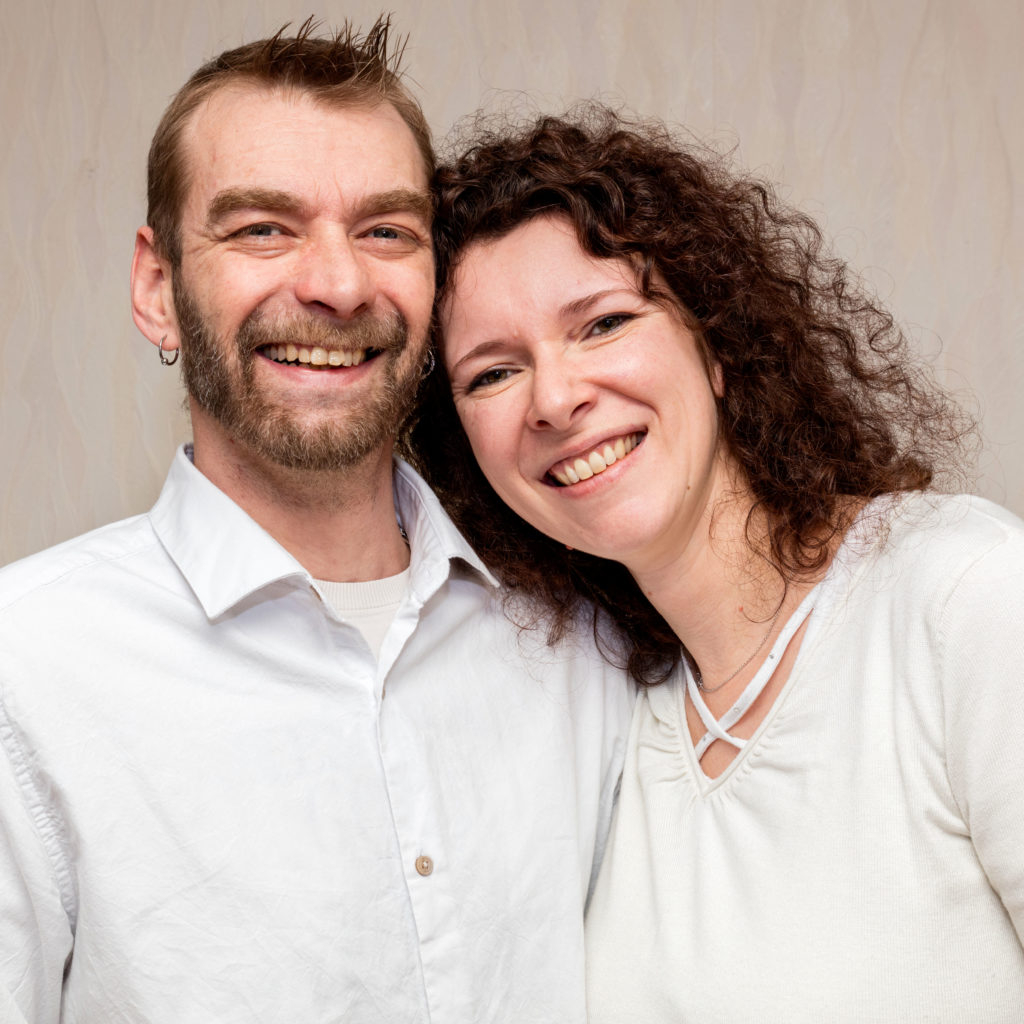 Une photo de famille pour maman couple épaule