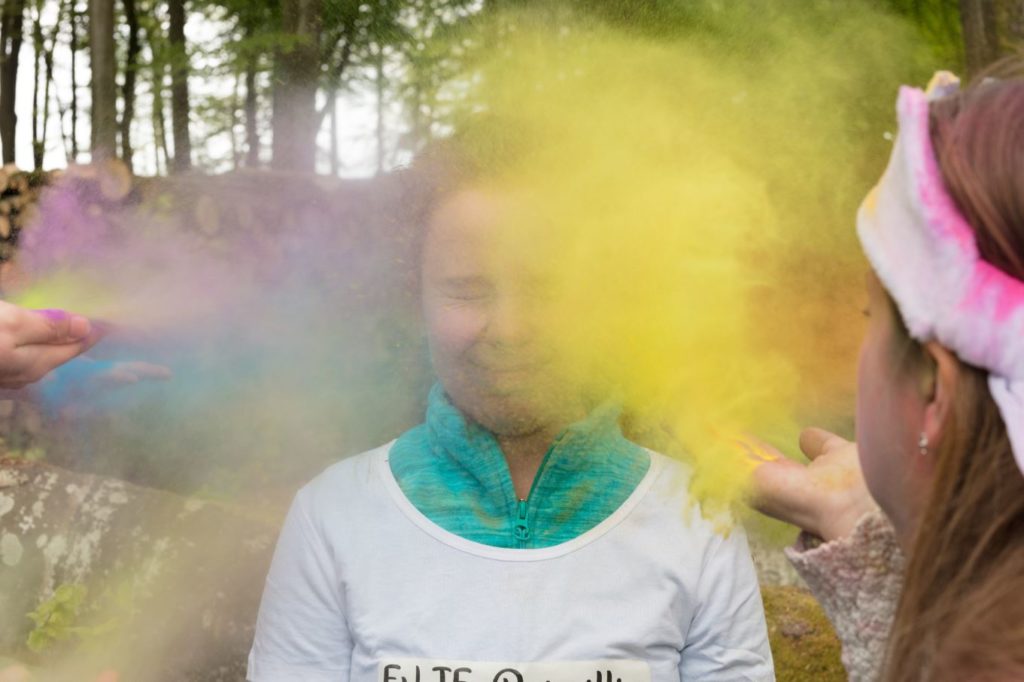 Enterrement de vie de jeune fille en couleurs souffle